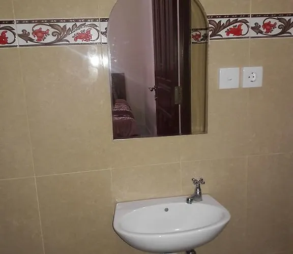 Nayanika House Guest house 2*