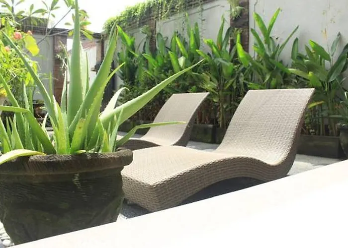 Nayanika House 2*