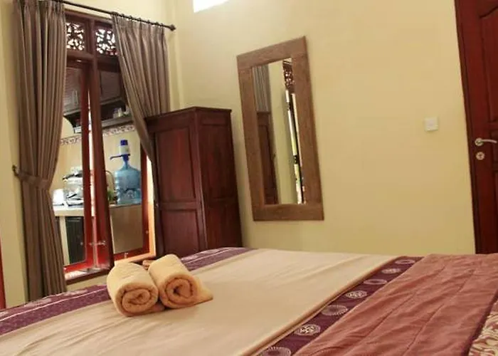Nayanika House Guest house
