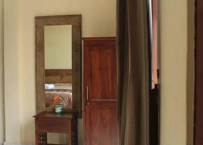 Guest house Nayanika House