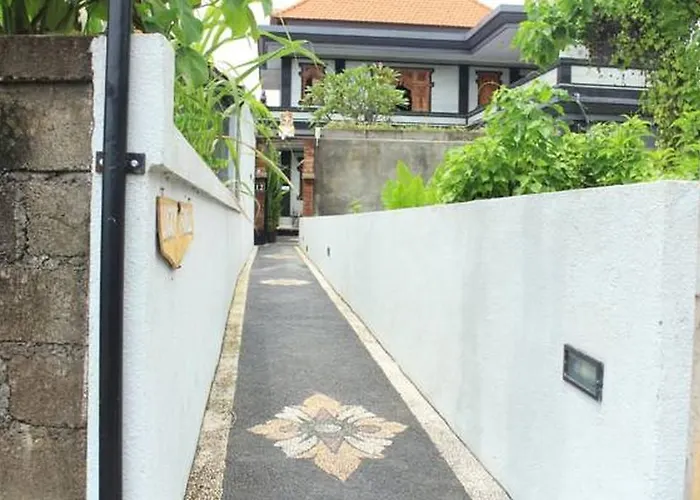 Guest house Nayanika House